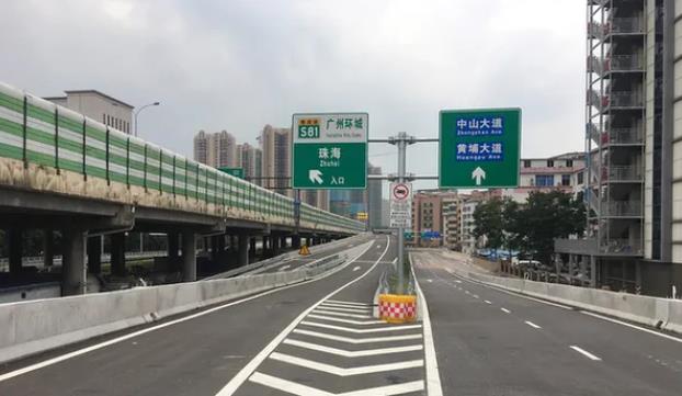 据预测，9日晚高峰，广州市内主干道交通压力较平日有所增大，当日17时至19时或持续处于“严重拥堵”等级