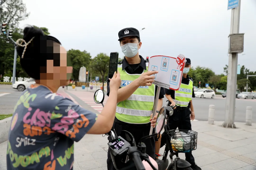 查扣非法“五类车”346辆，“智慧劝导”2847人次——广州白云警方联合多部门强力整治地铁周边交通秩序