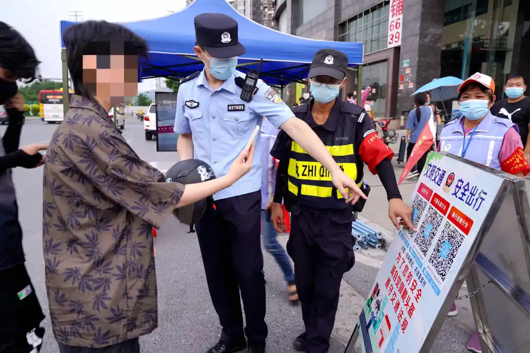 查扣非法“五类车”346辆，“智慧劝导”2847人次——广州白云警方联合多部门强力整治地铁周边交通秩序